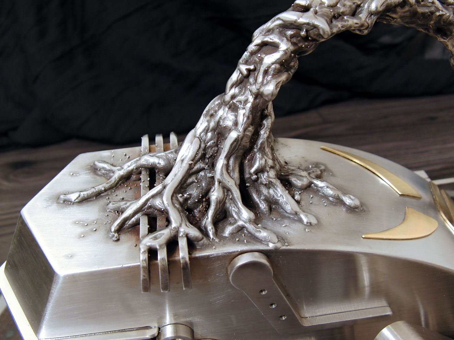 Sculpture metal Diskor